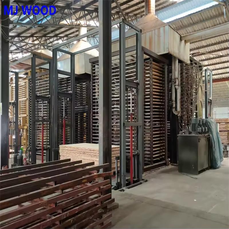 Plywood hot pressing machine